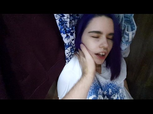 ❤️ Ketemu adhine ing lemari lan mbantu dheweke cum ❤ Super jinis ing kita ❌️